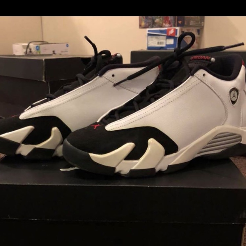 6.5Y Jordan Retro XII - Black Toe 14s !!